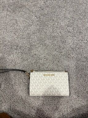 Michael Kors White/Beige MK Signature Wristlet with Gold Hardware